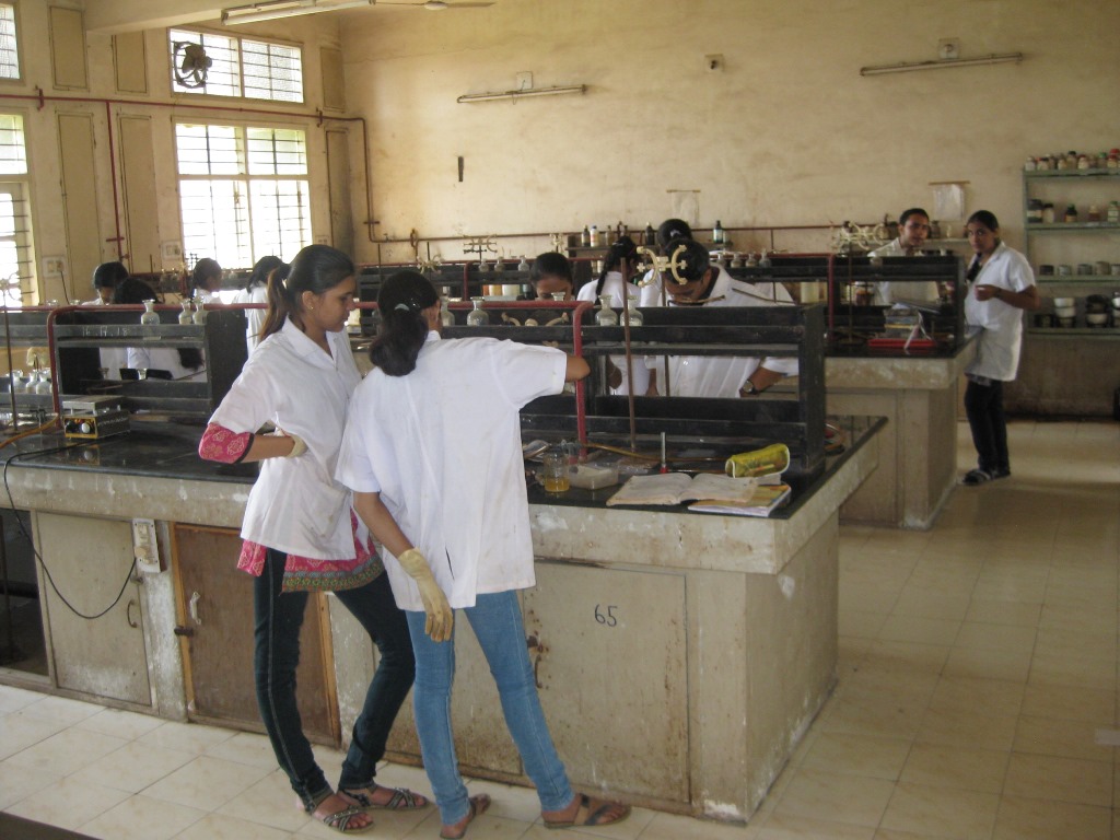 Pharm Analysis and Chemistry Lab